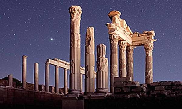 Pergamon Antik Kenti'nde yıldızlı gece