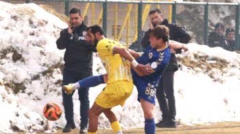 Menemen FK'yı eski golcüsü yıktı